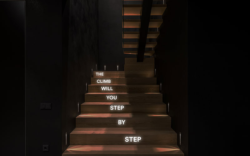 Reflective_stairs